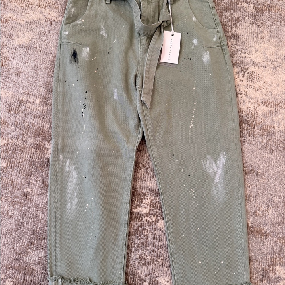 Stylish Sage Women's Cropped Jeans